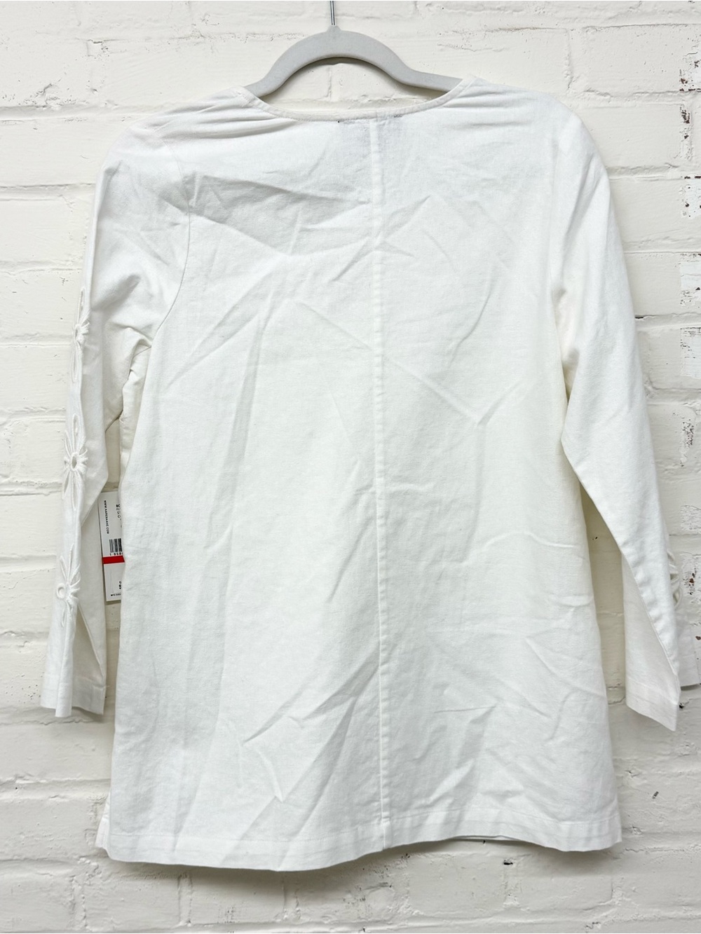 NWT Karen Kane White Linen Floral Cutout Blouse - Picture 6 of 8